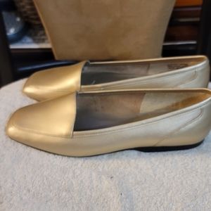 Women flat shoes